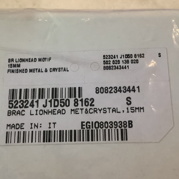 Gucci Lionhead Mane Cuff Bracelet in Silver, Brand New - Picture 4 of 4